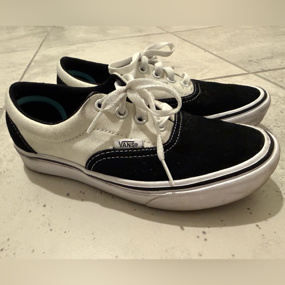 Vans Size 6 lace up shoes.